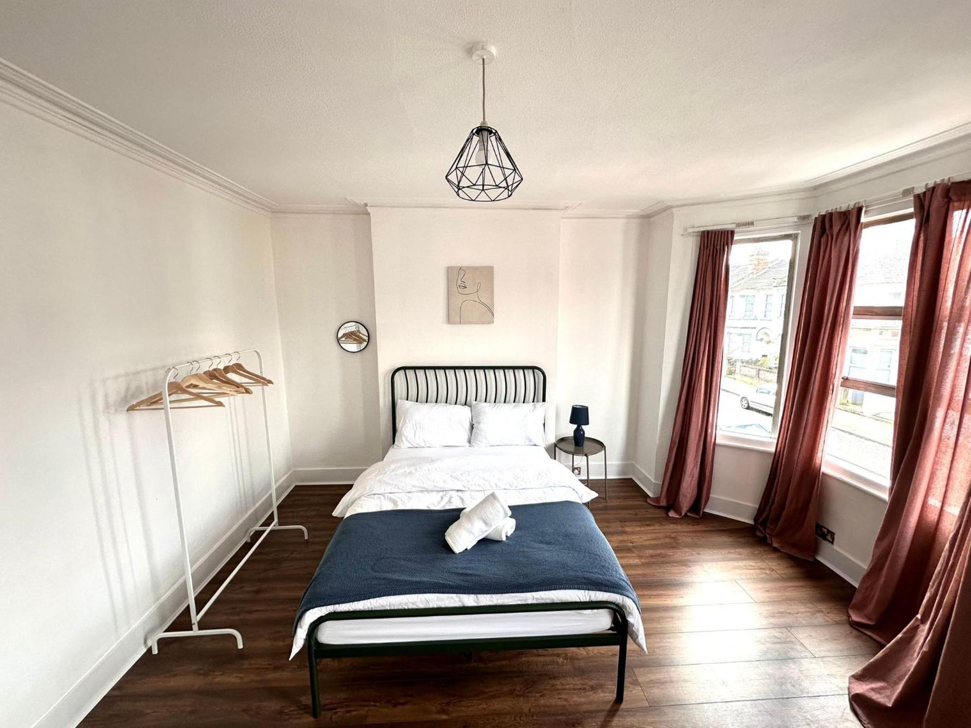 Charming, Renovated Residence In Willesden Green Londres Exterior foto